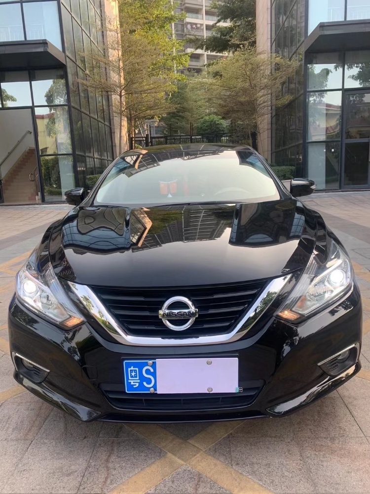 中山17年日产天籁1