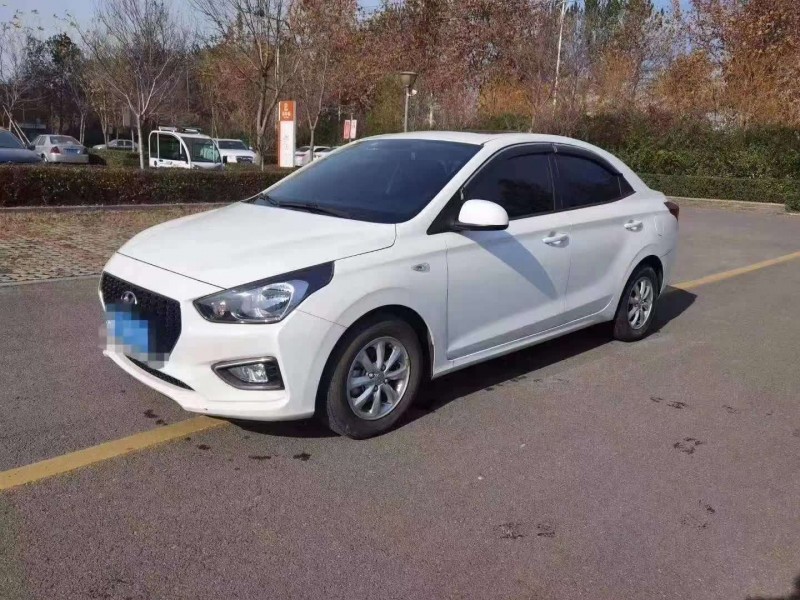 潍坊18年现代瑞纳3