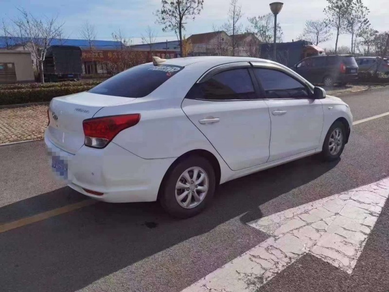 潍坊18年现代瑞纳8