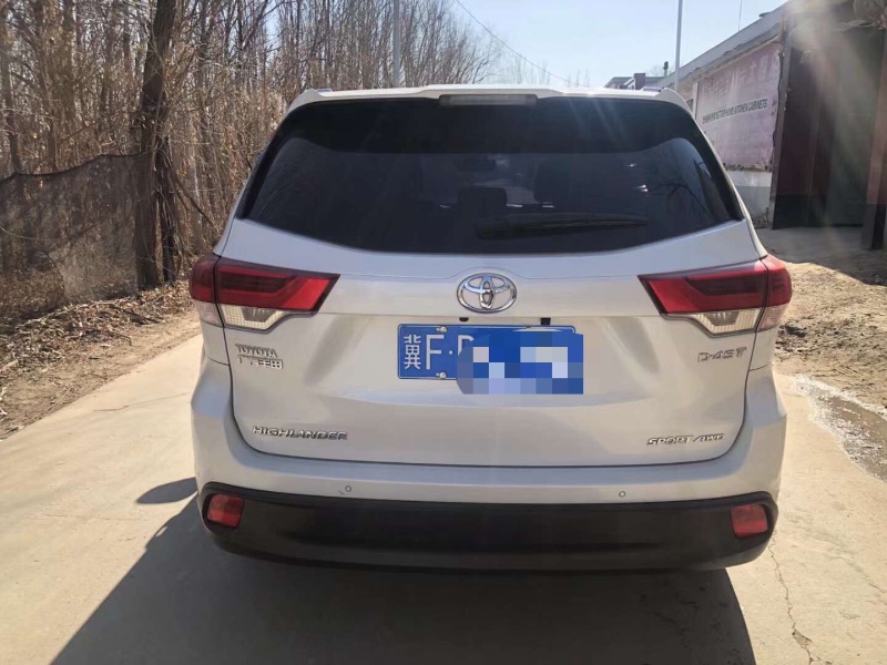 保定18年丰田汉兰达4