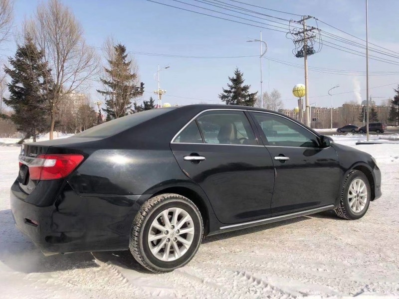 北京14年丰田凯美瑞5