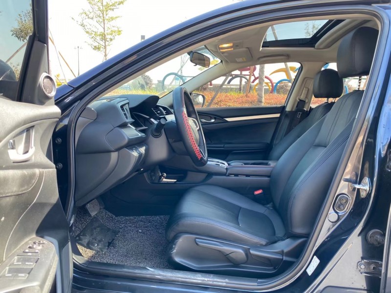 东莞18年本田思域2