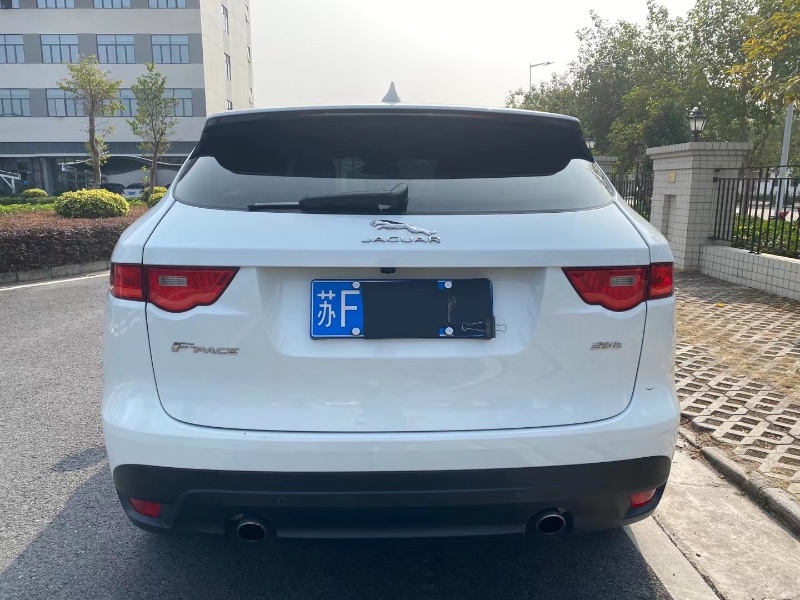 中山17年捷豹F-PACE7