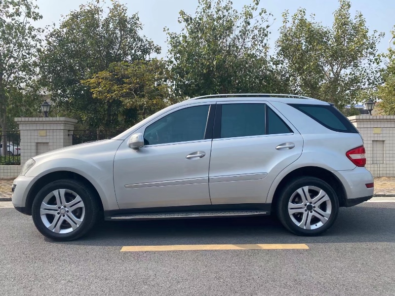 中山09年奔驰ML3