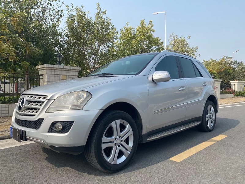 中山09年奔驰ML2