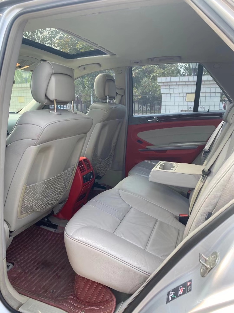 中山09年奔驰ML7