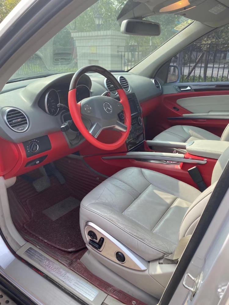 中山09年奔驰ML6