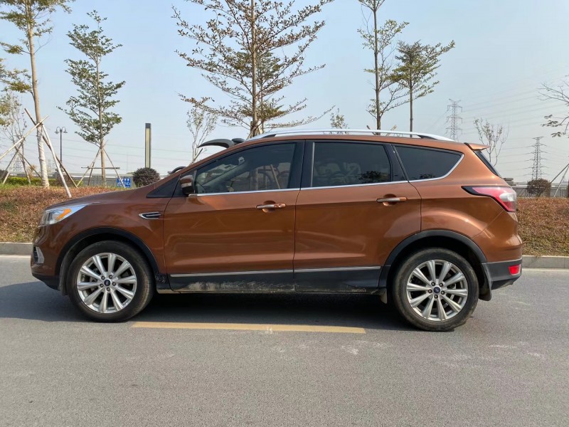 东莞16年福特翼虎6