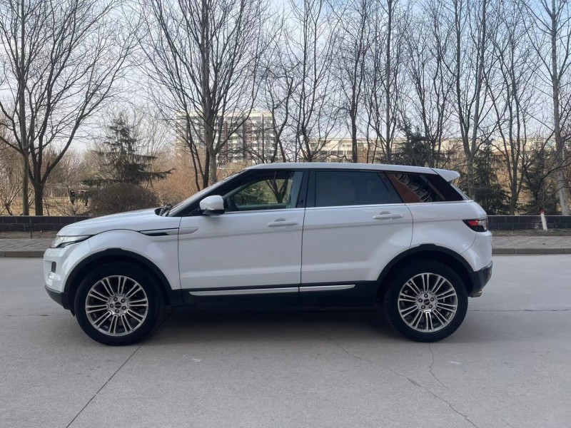 邢台12年路虎揽胜极光(进口)5