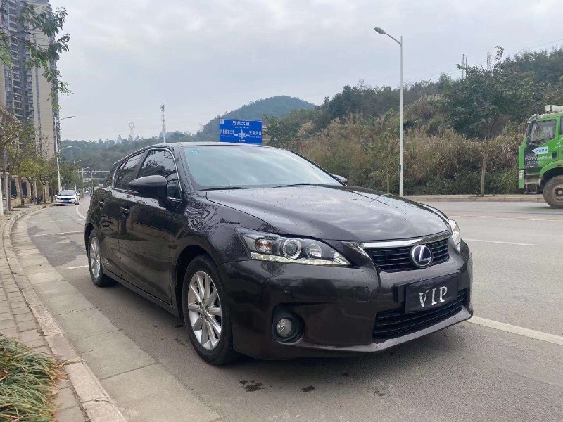 广州13年雷克萨斯CT1