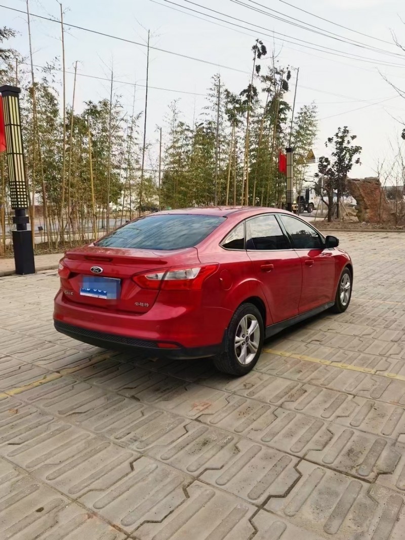 徐州13年福特福克斯4