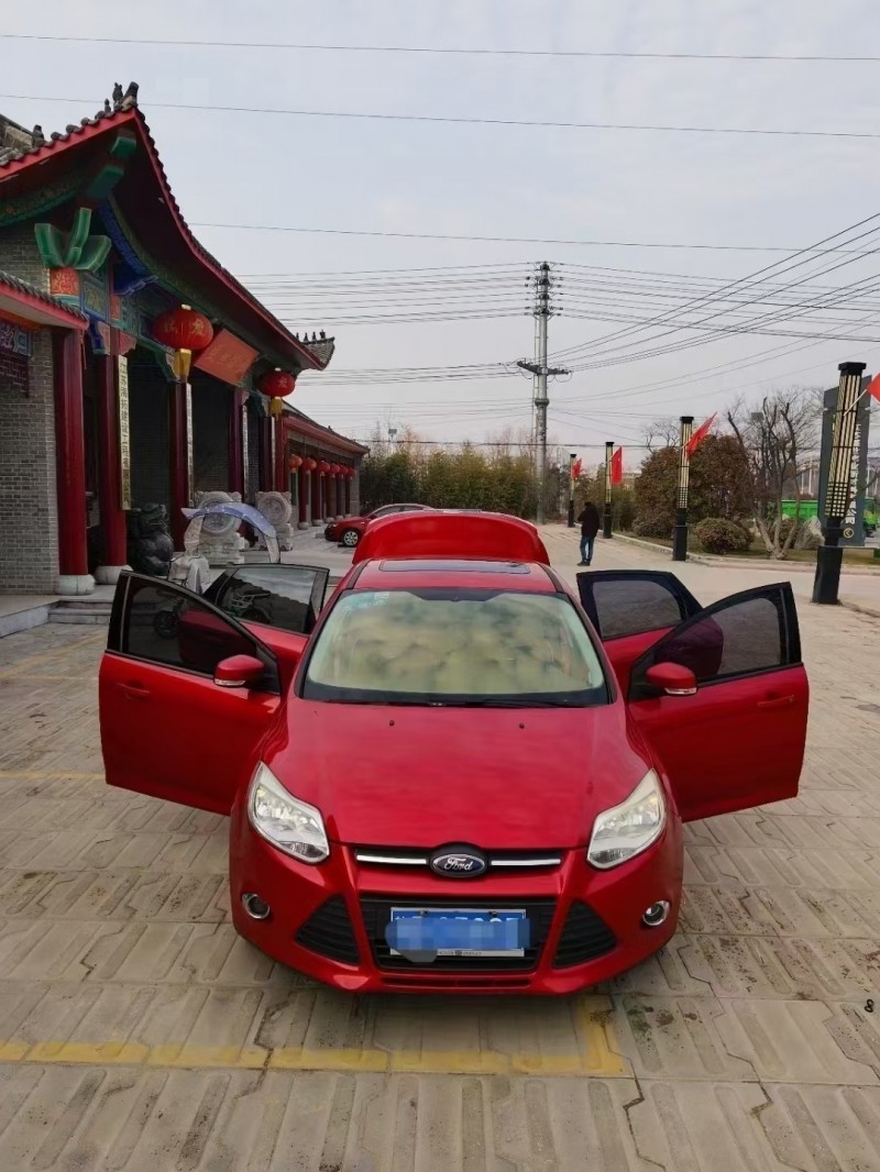 徐州13年福特福克斯9