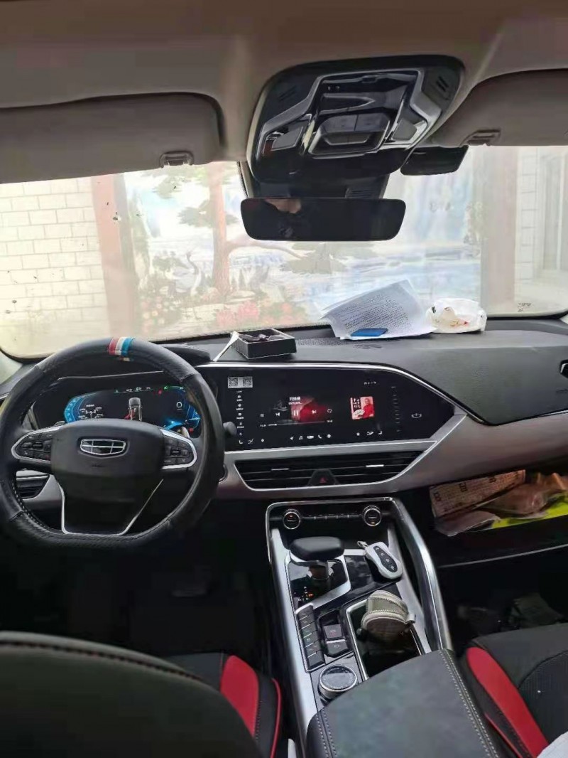 保定19年吉利星越3