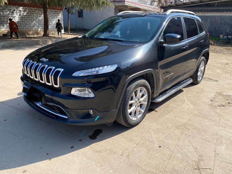 衡陽16年Jeep自由光12