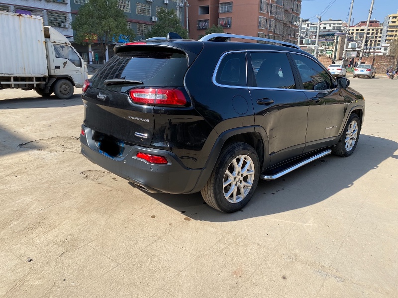 衡陽16年Jeep自由光13