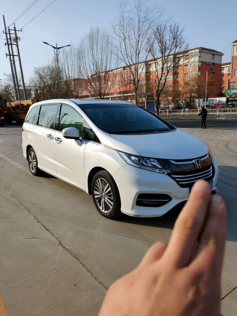 济宁19年本田艾力绅4