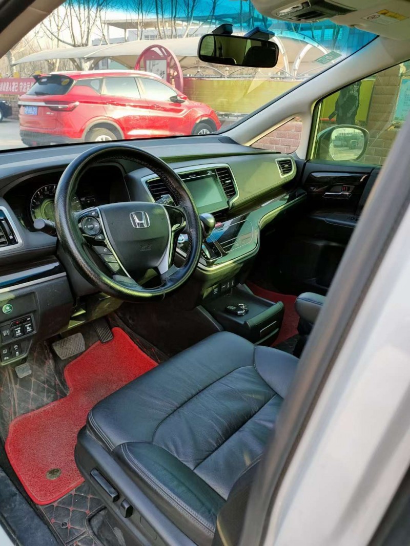 济宁19年本田艾力绅3