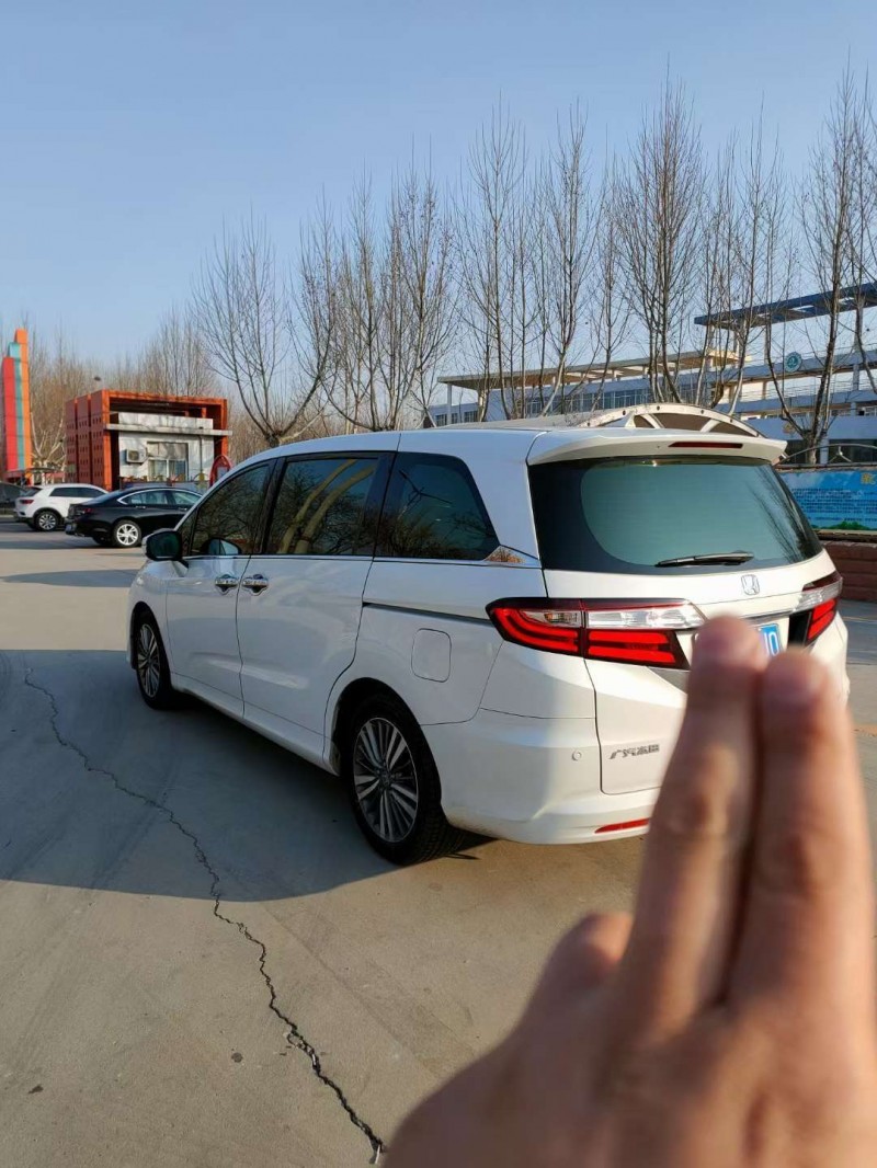 济宁19年本田艾力绅9