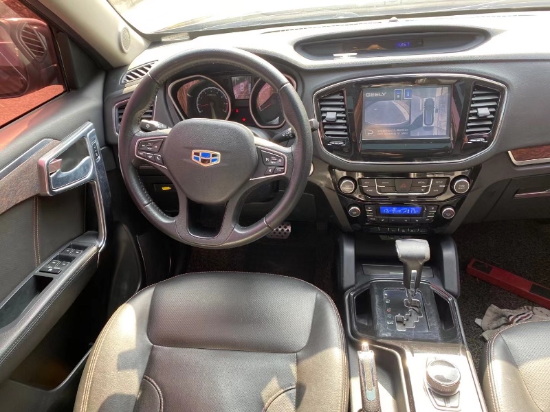 中山17年吉利豪情4