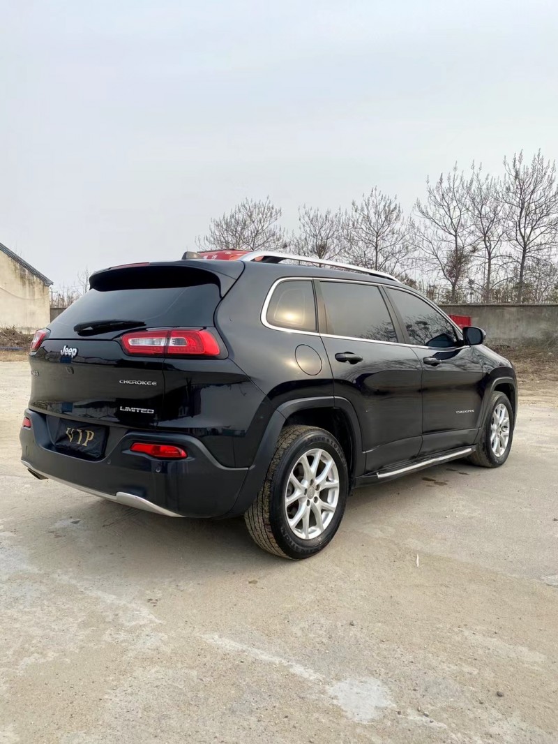 臨沂18年Jeep自由光8