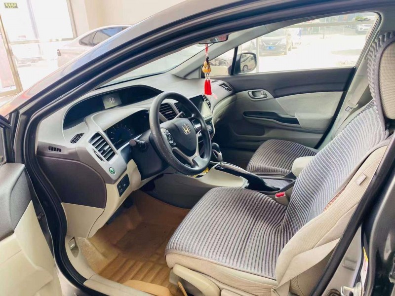 邢台13年本田思域4