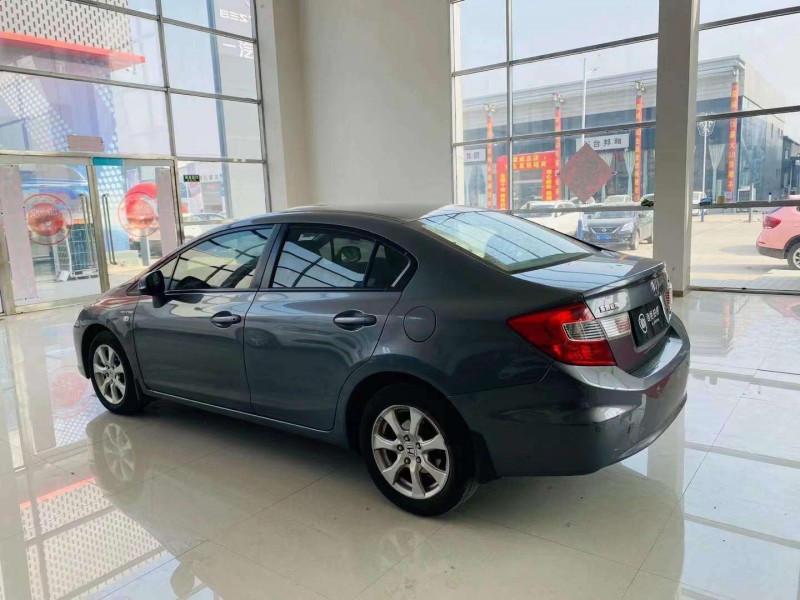 邢台13年本田思域9