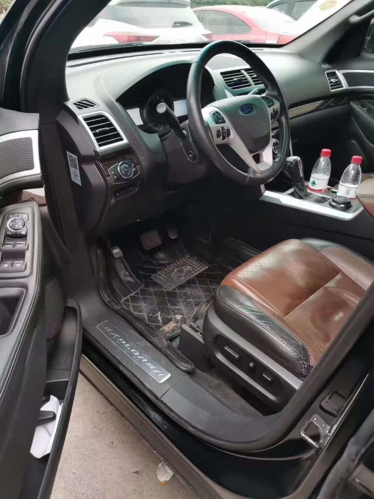 徐州15年福特探险者2