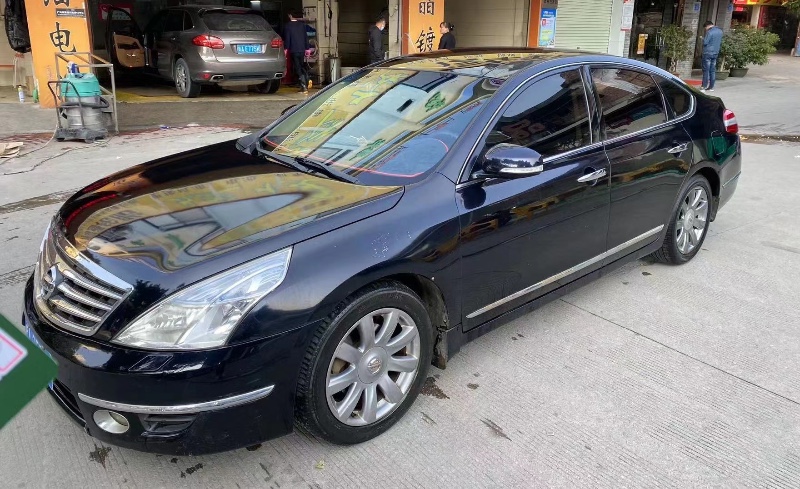 广州10年日产天籁2