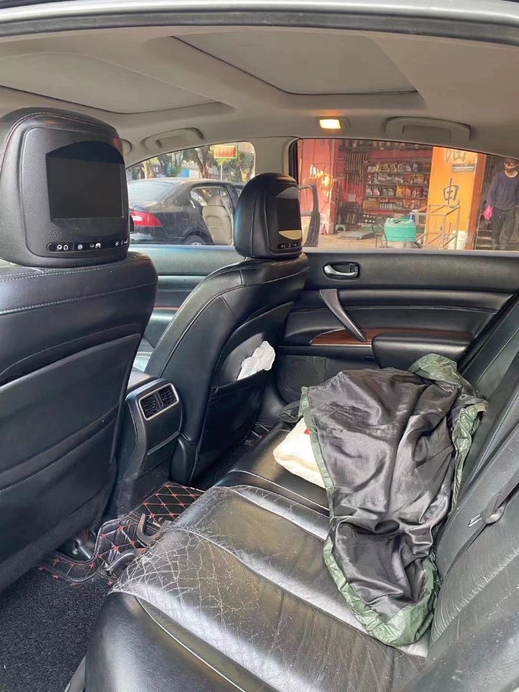 广州10年日产天籁6