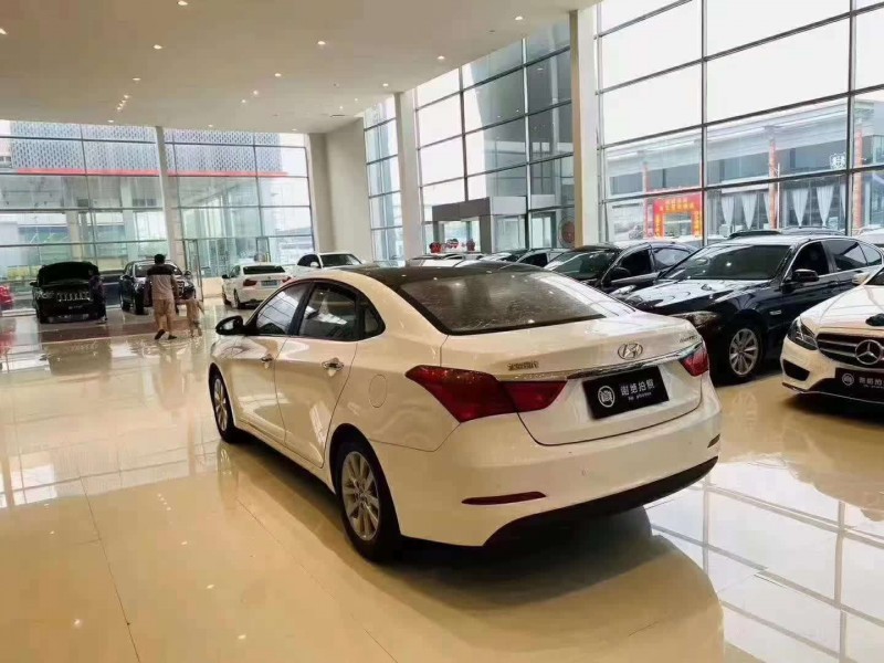 邢台17年现代名图2