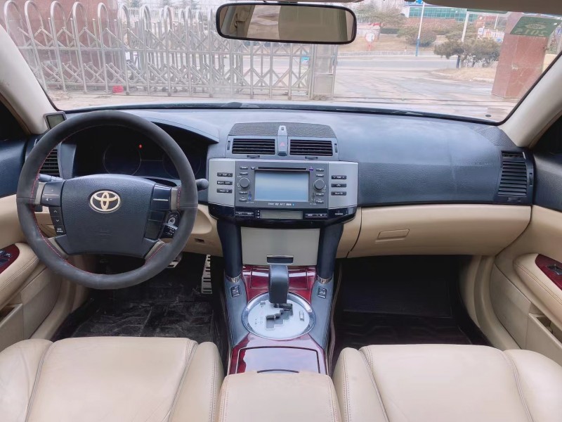 临沂09年丰田锐志7