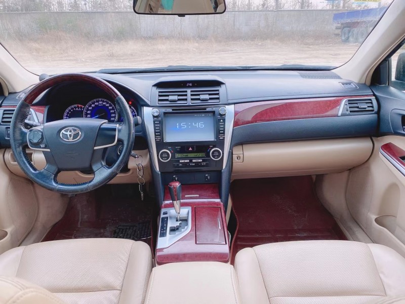 临沂13年丰田凯美瑞5