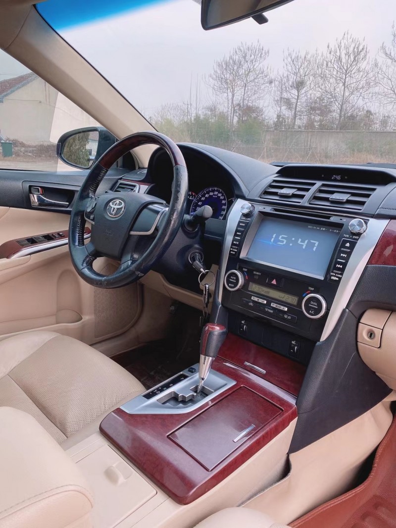 临沂13年丰田凯美瑞3