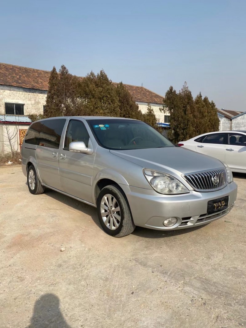 临沂12年别克GL82