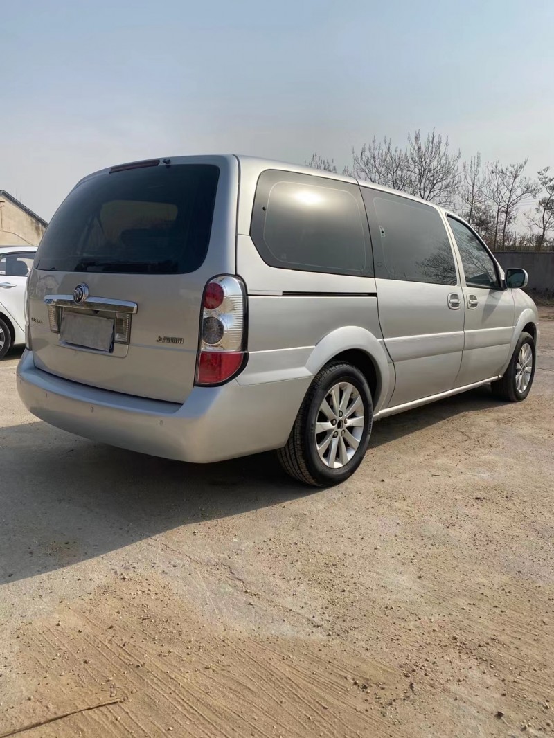 临沂12年别克GL88