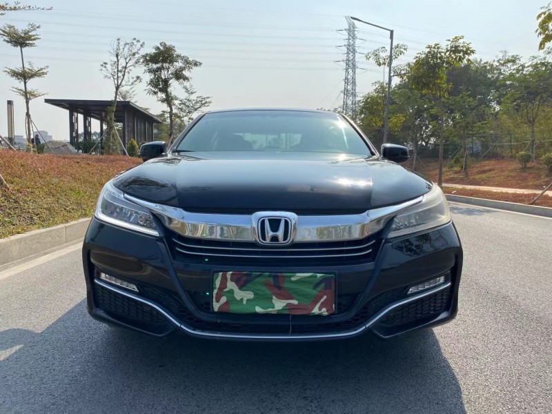 东莞17年本田雅阁1