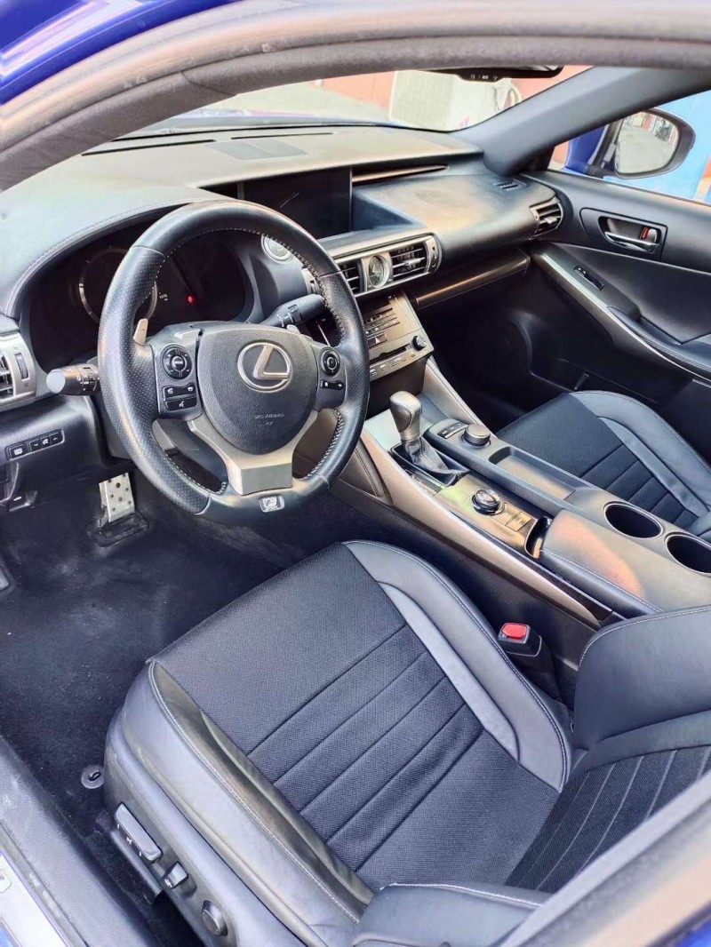 临沂13年雷克萨斯IS4