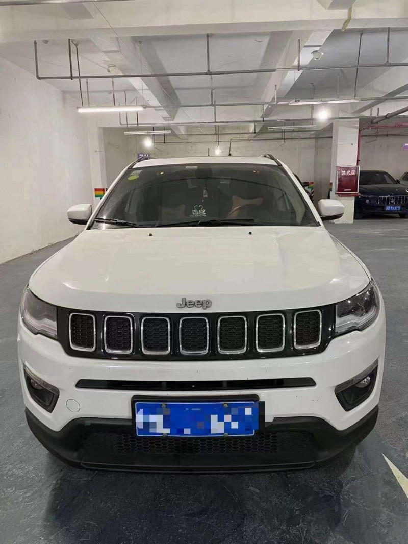 重慶18年Jeep指南者1