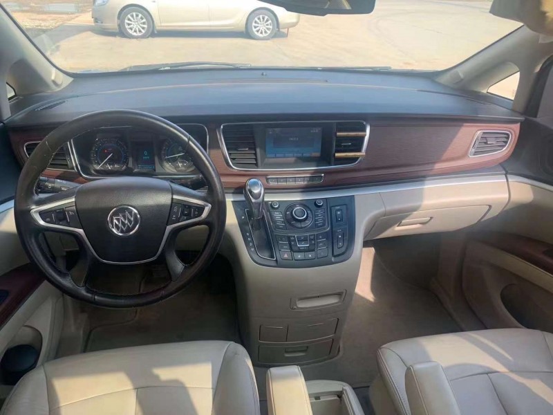 徐州17年别克GL84