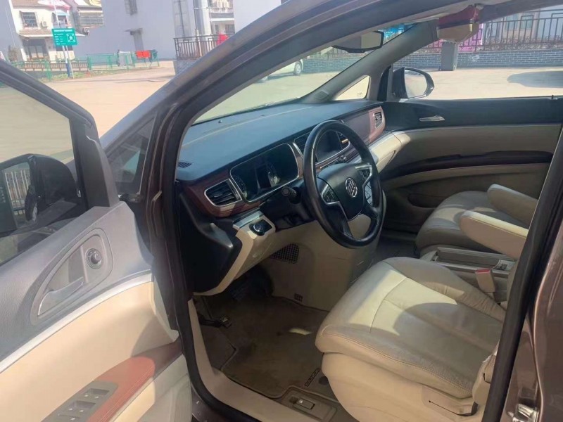 徐州17年别克GL85