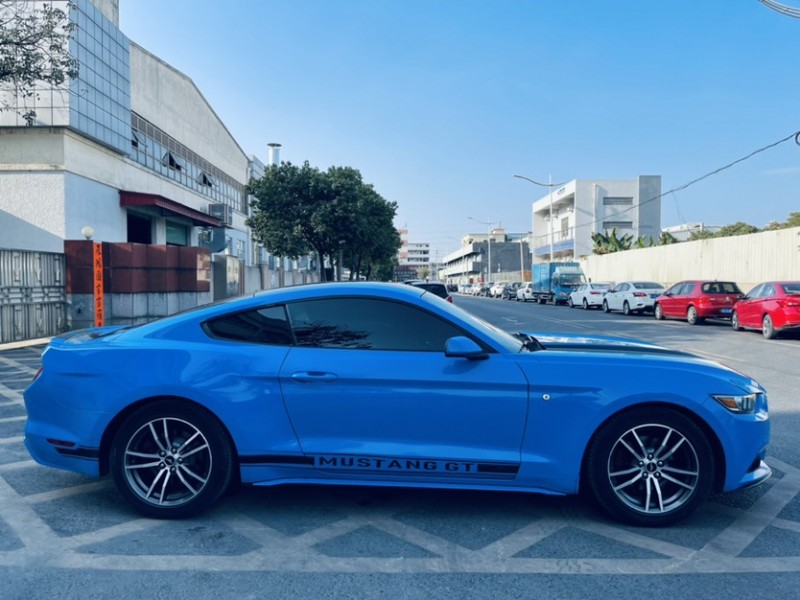 东莞17年福特野马4