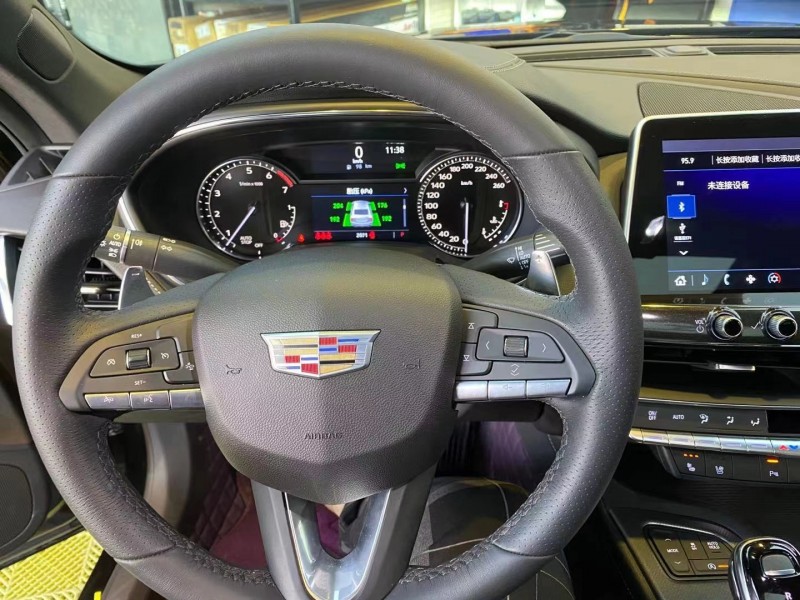 保定20年凯迪拉克CT52