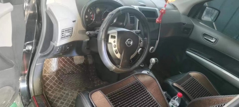 長治10年日產奇駿3