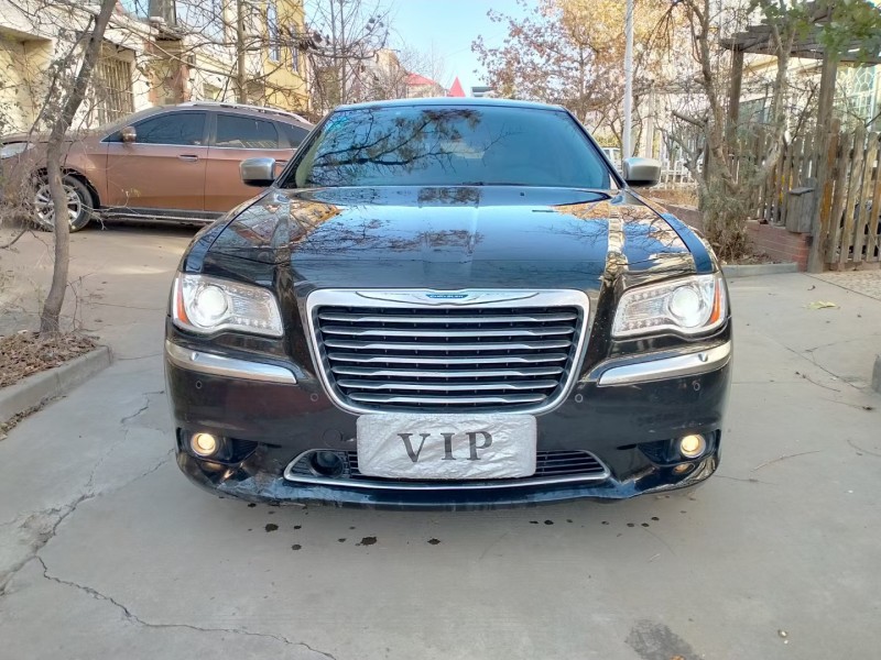 廊坊17年克莱斯勒300C1