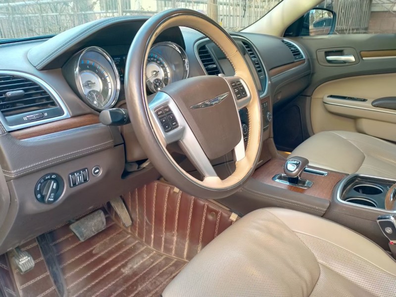 廊坊17年克莱斯勒300C9