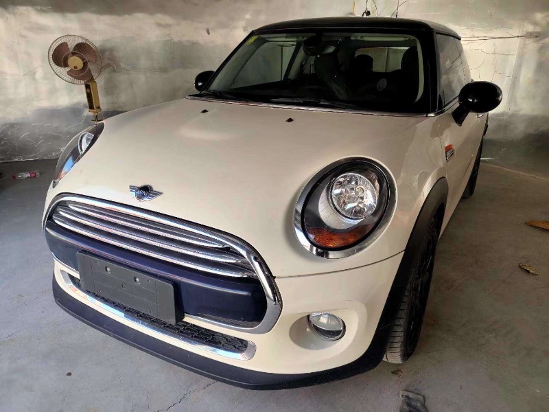 太原16年寶馬MINI3