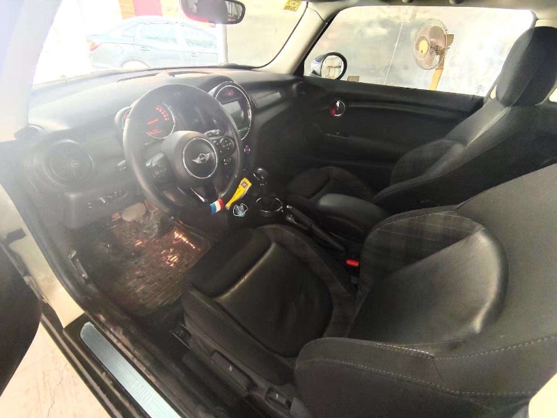 太原16年寶馬MINI7