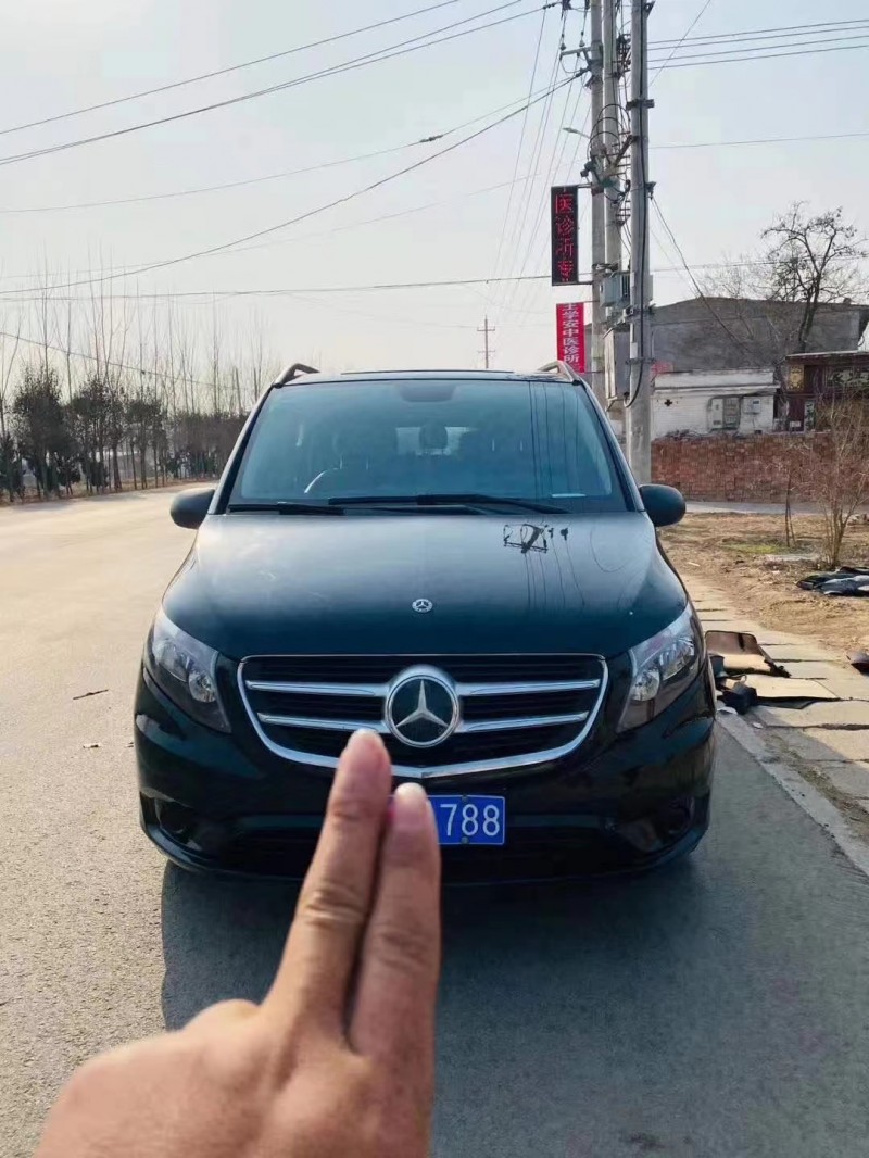 济南17年奔驰威霆6