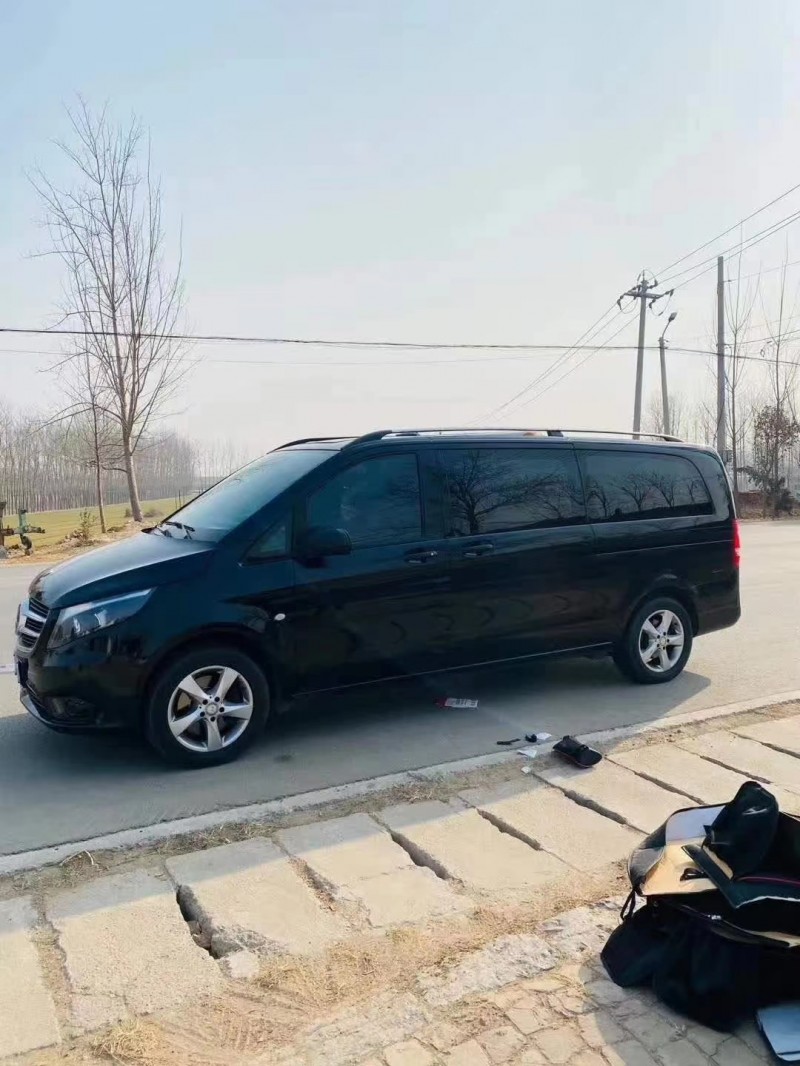 济南17年奔驰威霆5