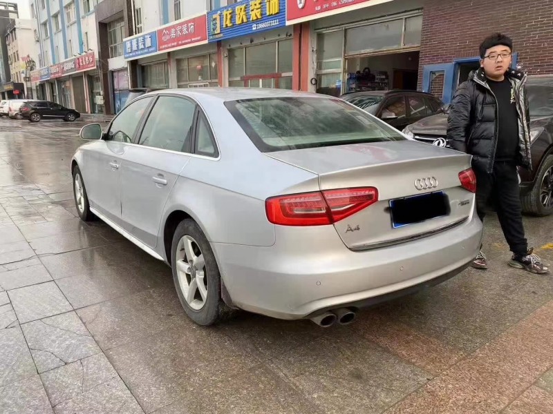 济宁14年奥迪A4L7